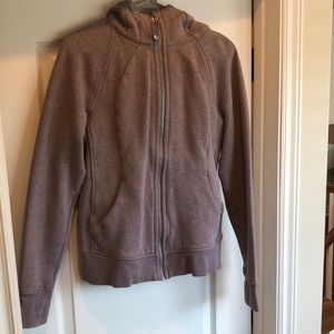 Like new! Lululemon scuba hoodie size 8!